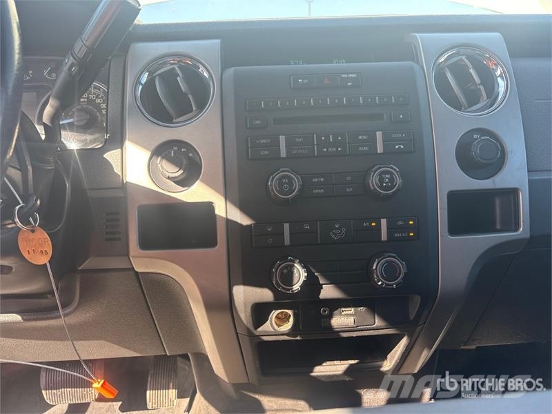 Ford F-150 XLT 4x4 Extended Cab Pickup Autre fourgon / utilitaire