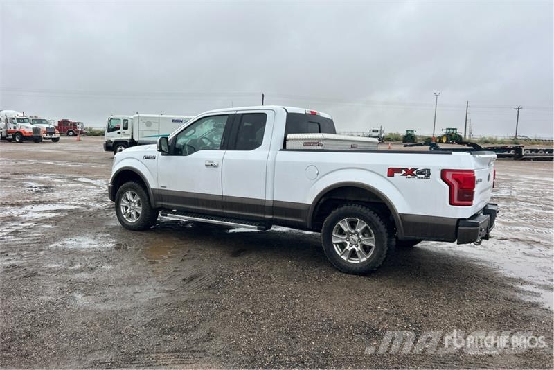 Ford F-150 XLT 4x4 Extended Cab Pickup Andere Transporter