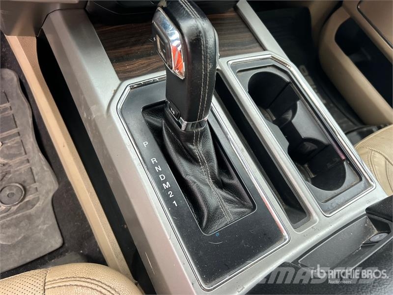 Ford F-150 XLT 4x4 Extended Cab Pickup Andere Transporter