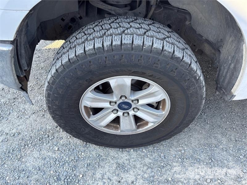 Ford F-150 XLT 4x4 Extended Cab Pickup Otros