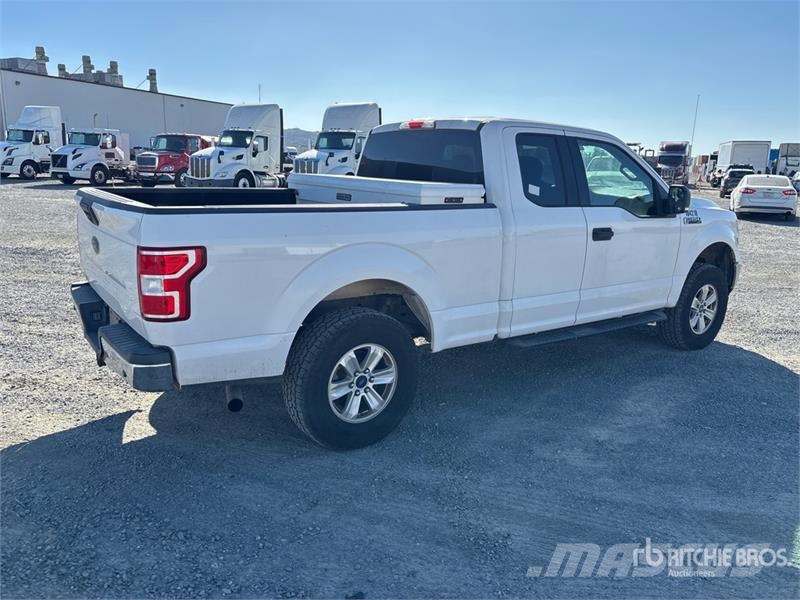 Ford F-150 XLT 4x4 Extended Cab Pickup Otros