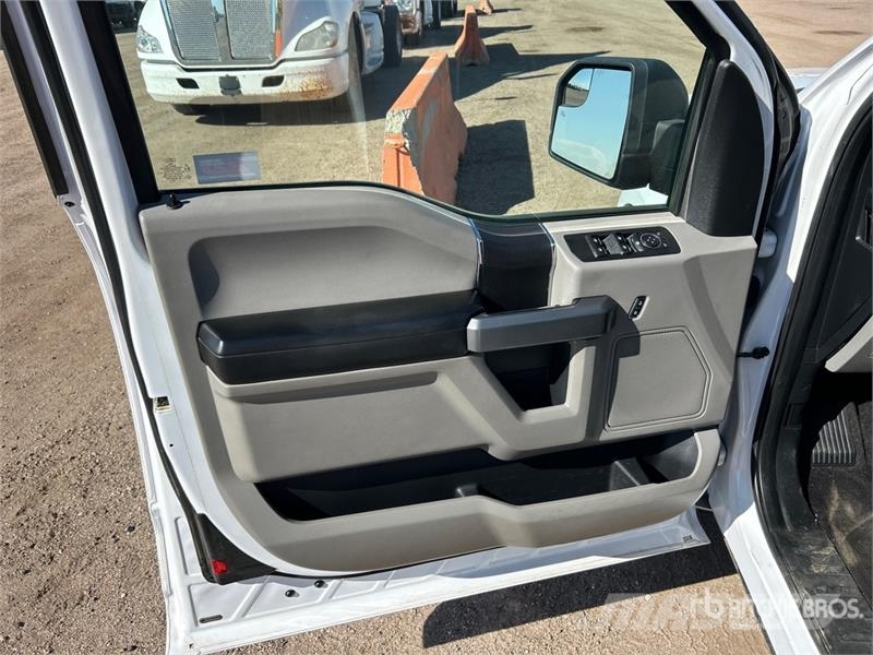 Ford F-150 XLT 4x4 Extended Cab Pickup Drugi
