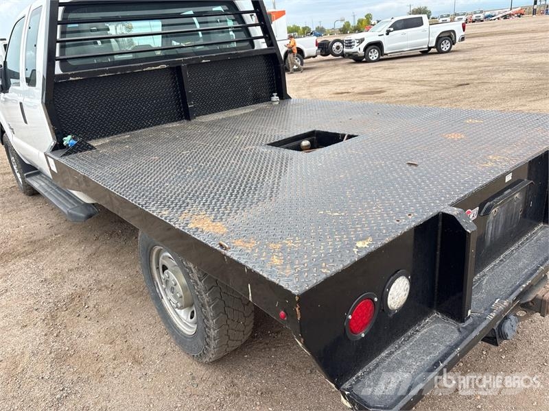 Ford F-250 平ボディー