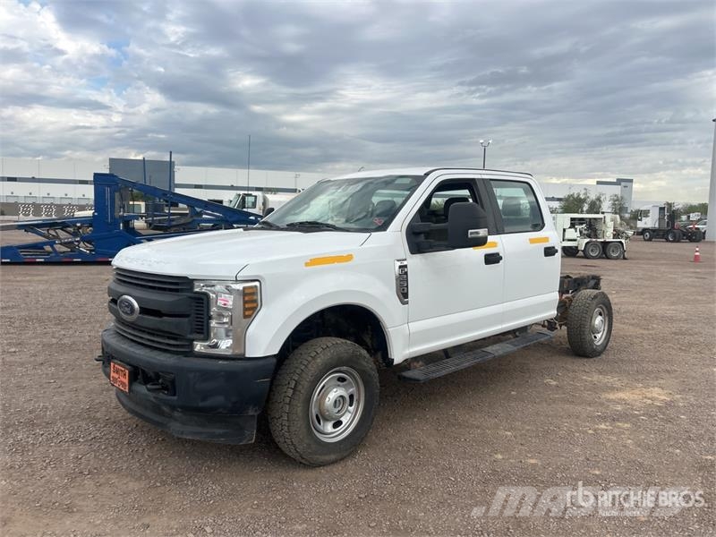 Ford F-250 كابينة والداخلية