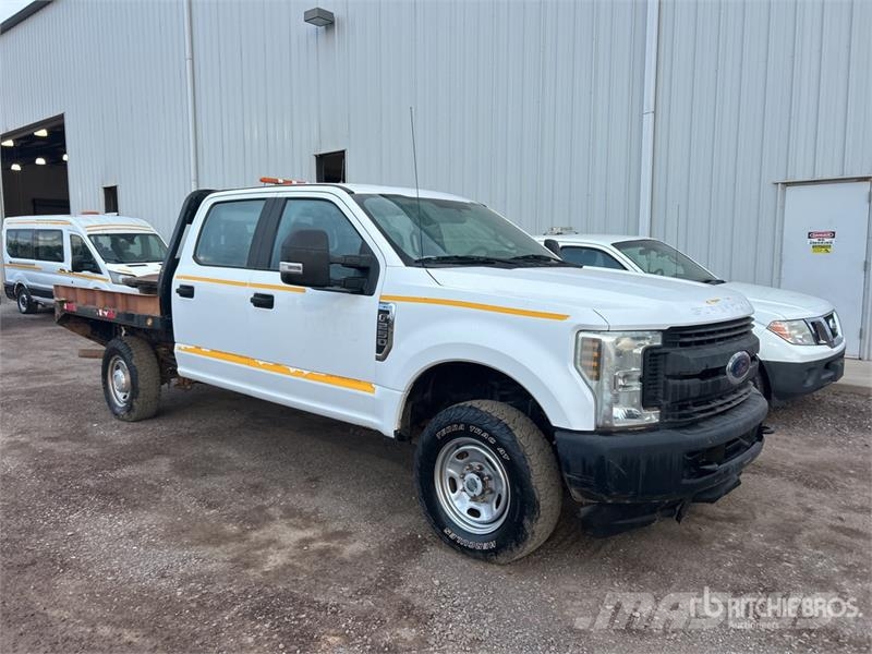 Ford F-250 Flatbed / Dropside trucks