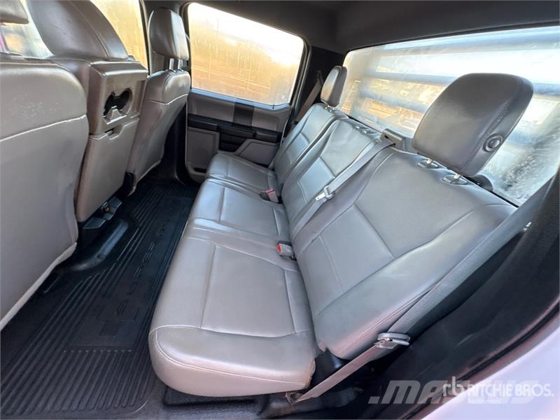 Ford F-250 Platformas/izkraušana no sāniem