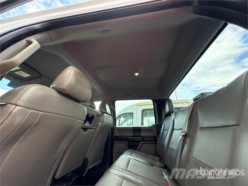 Ford F-250 皮卡车