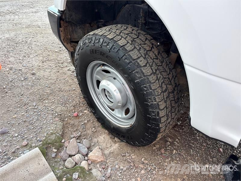 Ford F-250 Tovornjaki s kesonom/platojem