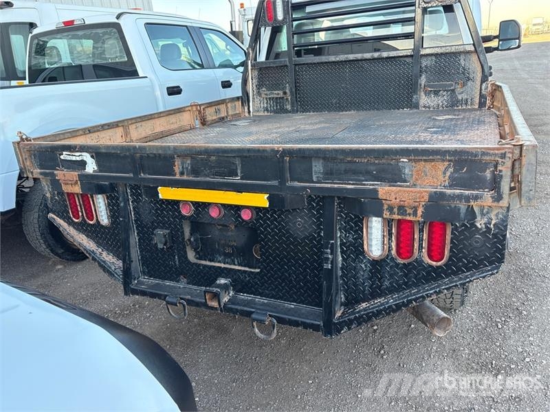 Ford F-250 شاحنات مسطحة/مفصلية الجوانب