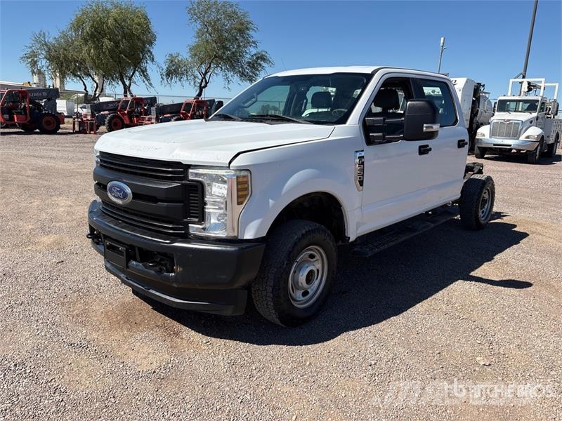 Ford F-250 Cabins and interior
