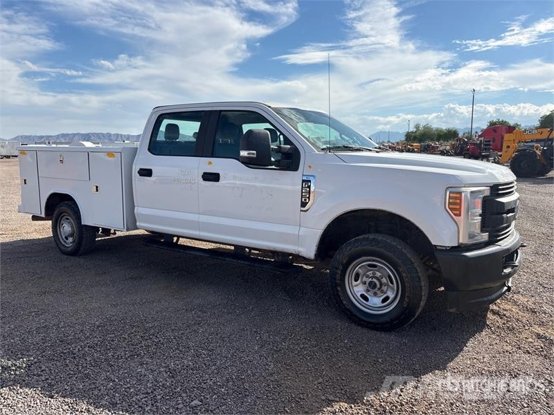 Ford F-250 皮卡.傳統半斗卡車/側卸板