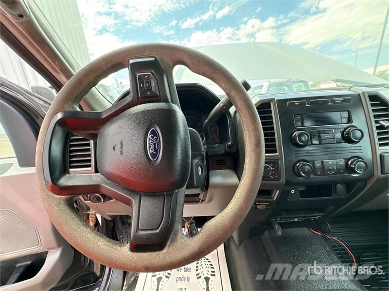 Ford F-250 Camion plateau