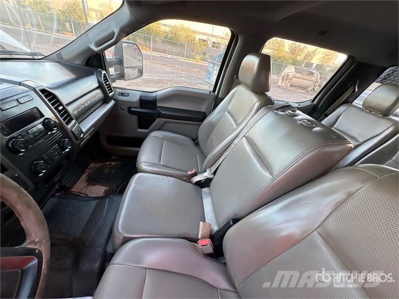 Ford F-250 Camiones de cama baja