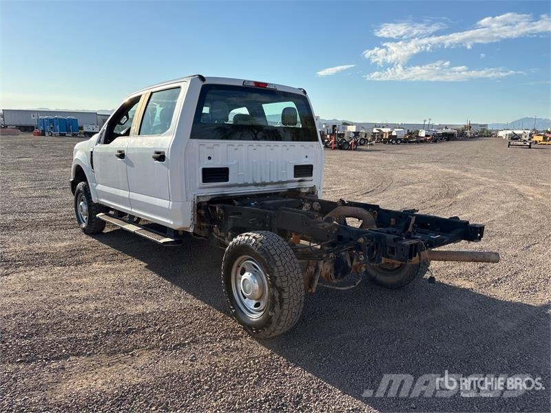 Ford F-250 驾驶室与内部