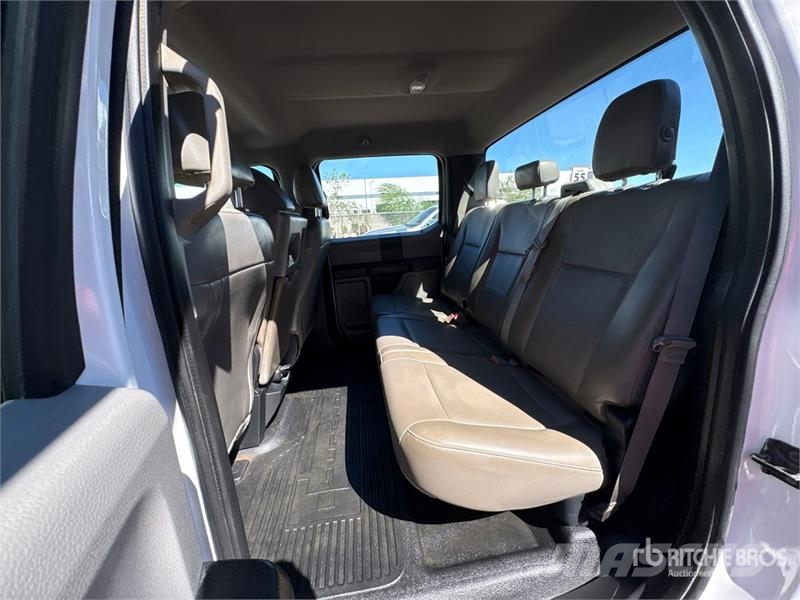 Ford F-250 Cabins and interior