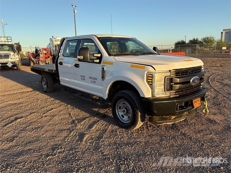 Ford F-250 Camiones de cama baja