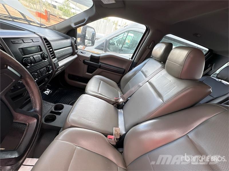 Ford F-250 皮卡车