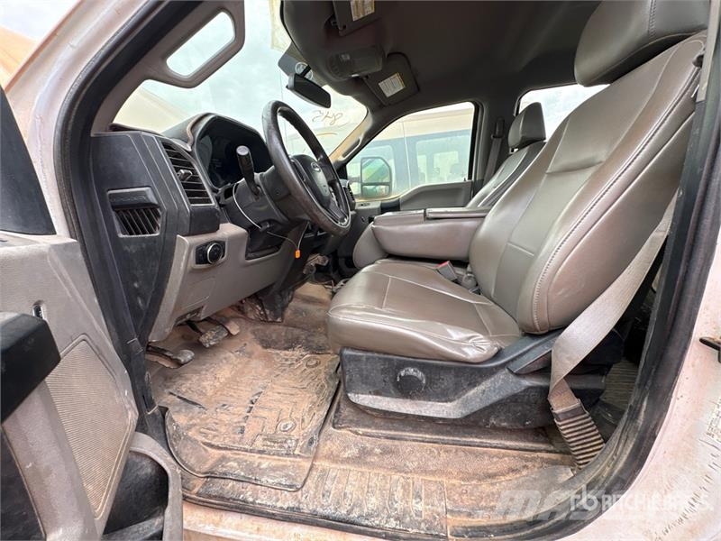 Ford F-250 Camiones de cama baja