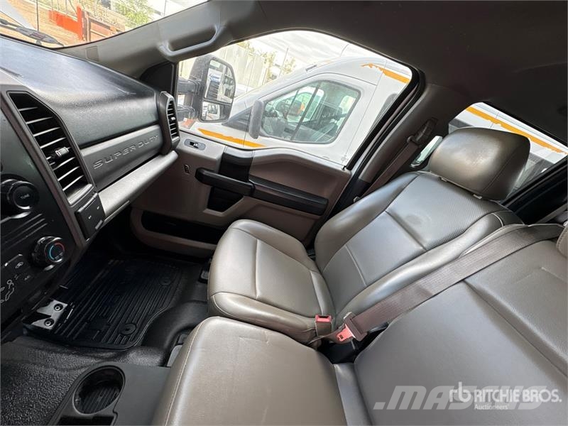 Ford F-250 皮卡车
