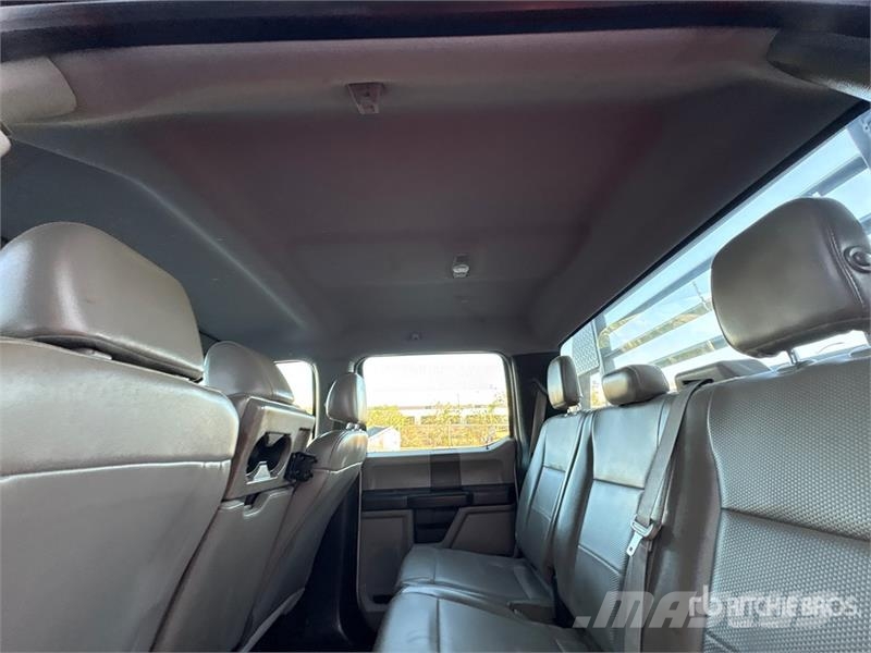 Ford F-250 Platformas/izkraušana no sāniem