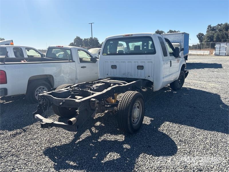 Ford F-250 كابينة والداخلية