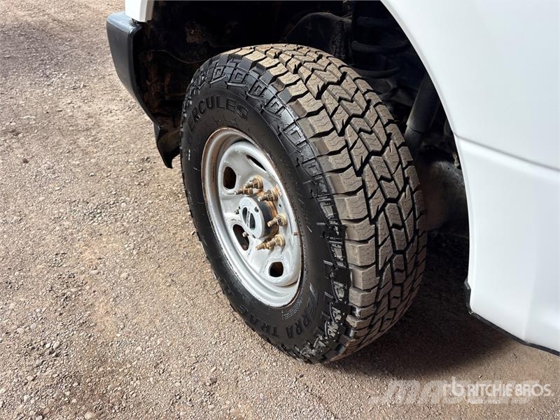 Ford F-250 Platós / Ponyvás teherautók