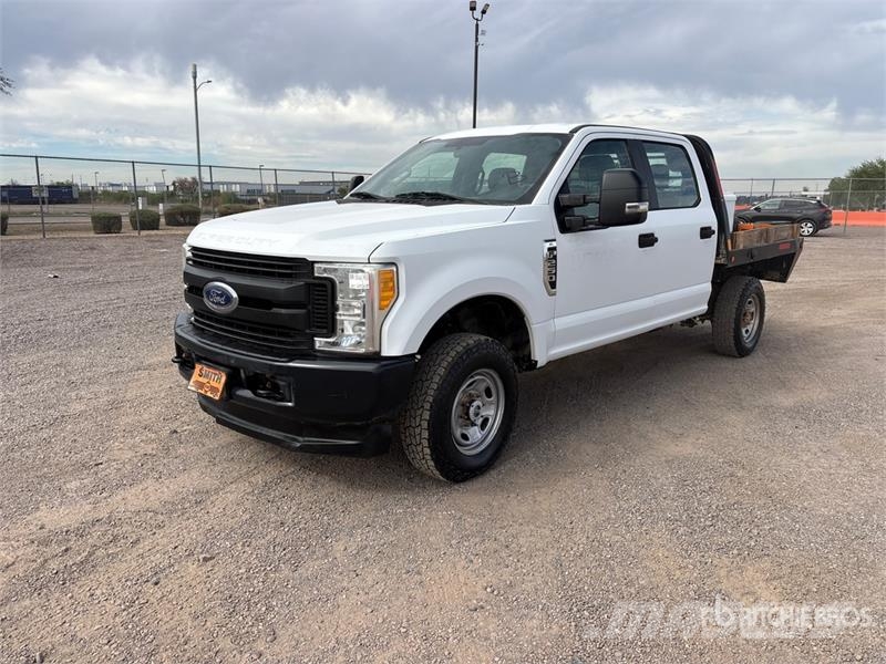 Ford F-250 Platós / Ponyvás teherautók