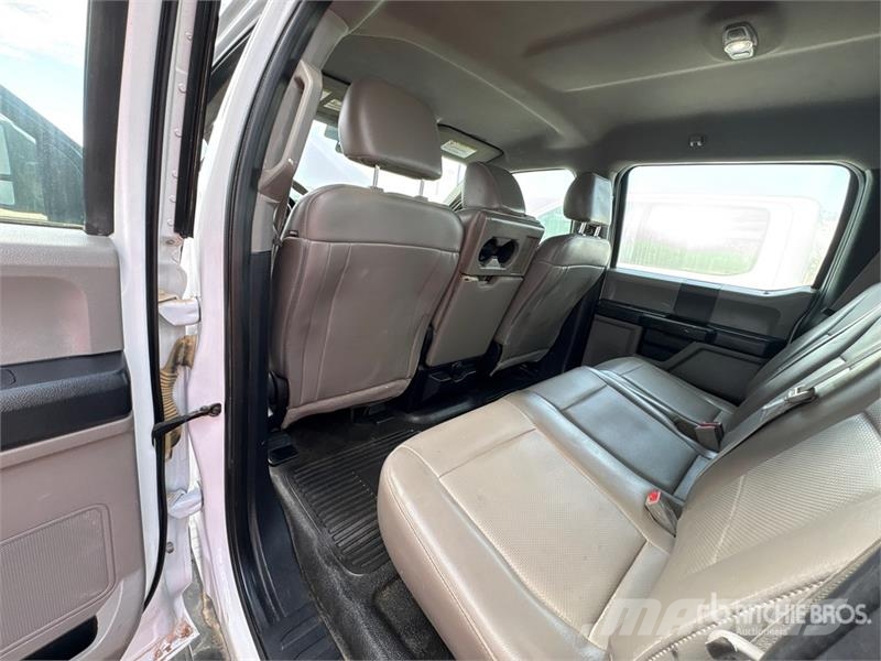 Ford F-250 Camion plateau