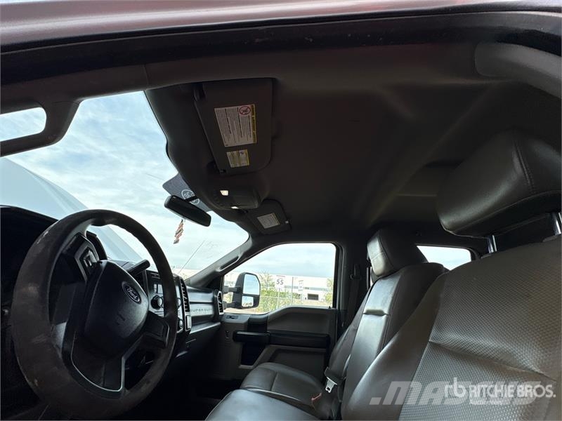 Ford F-250 Camiones de cama baja