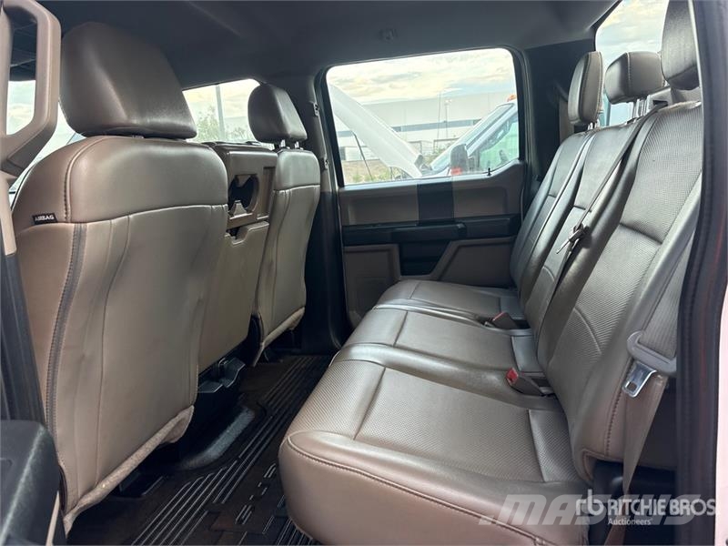 Ford F-250 皮卡.傳統半斗卡車/側卸板