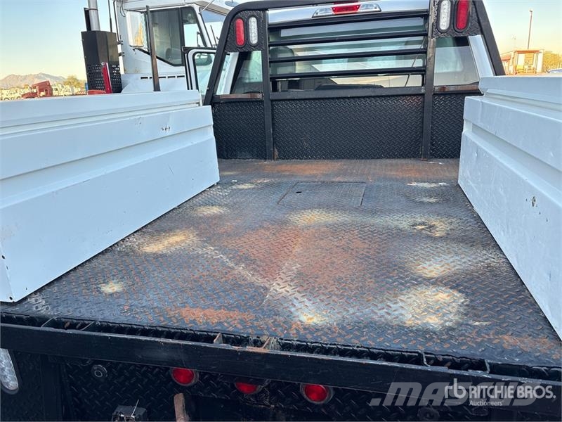 Ford F-250 Platformas/izkraušana no sāniem