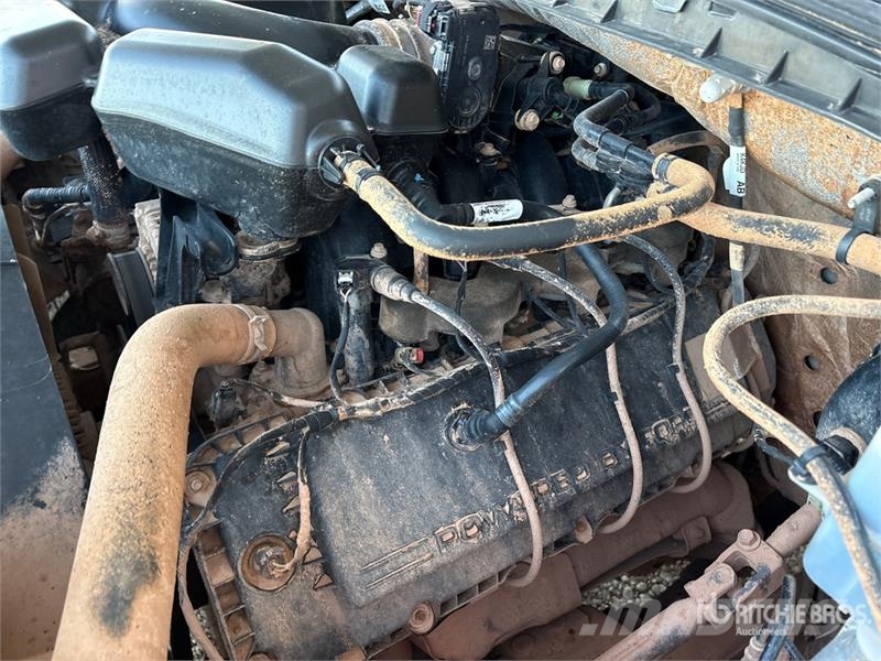 Ford F-250 Vieglais kravas automobilis/izkraušana no sāniem