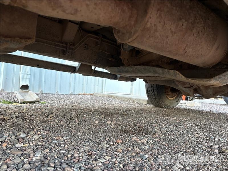 Ford F-250 Platformas/izkraušana no sāniem