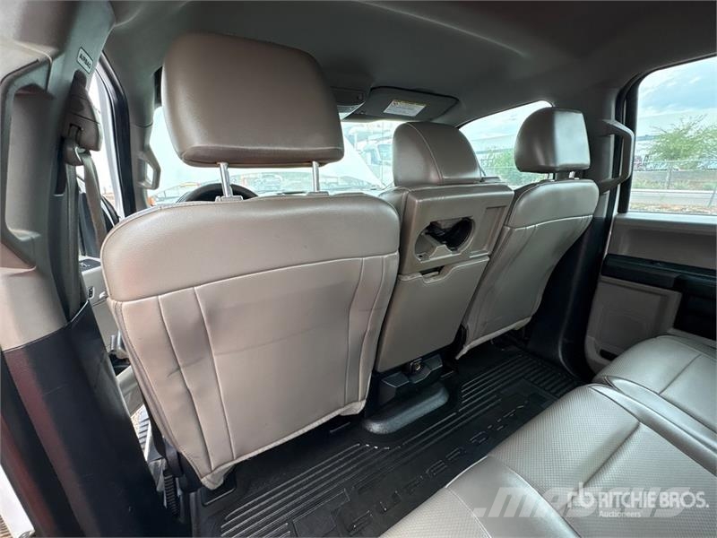Ford F-250 キャビン及び内装