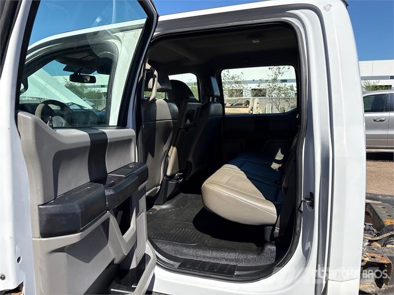 Ford F-250 Cabins and interior