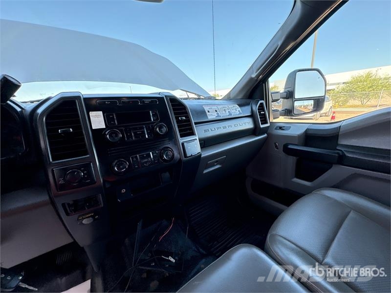 Ford F-250 Kabine i unutrašnjost