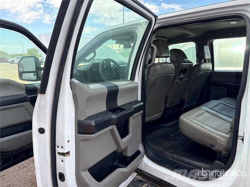 Ford F-250 Camion plateau