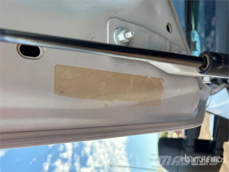 Ford F-250 驾驶室与内部
