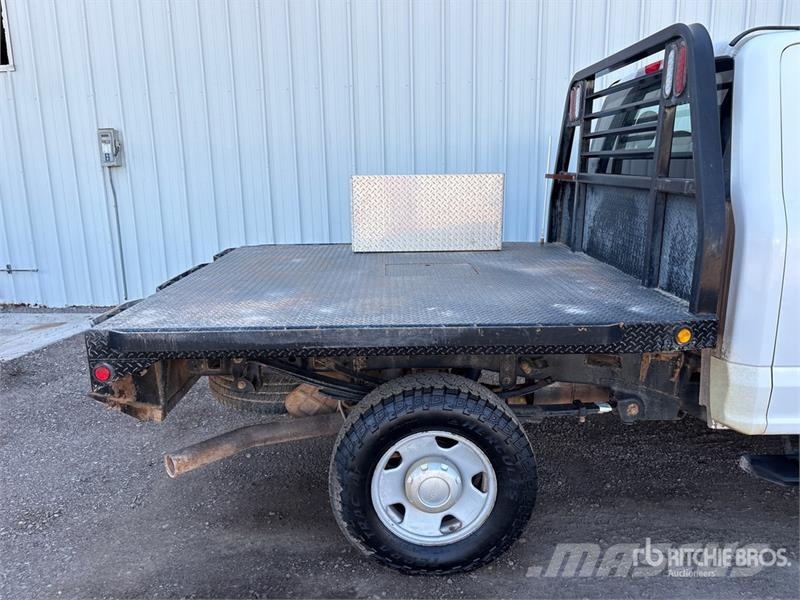 Ford F-250 Platós / Ponyvás teherautók
