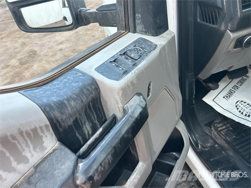 Ford F-250 キャビン及び内装