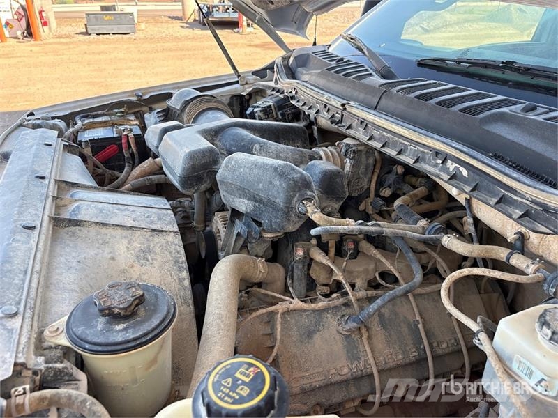 Ford F-250 Platós / Ponyvás teherautók