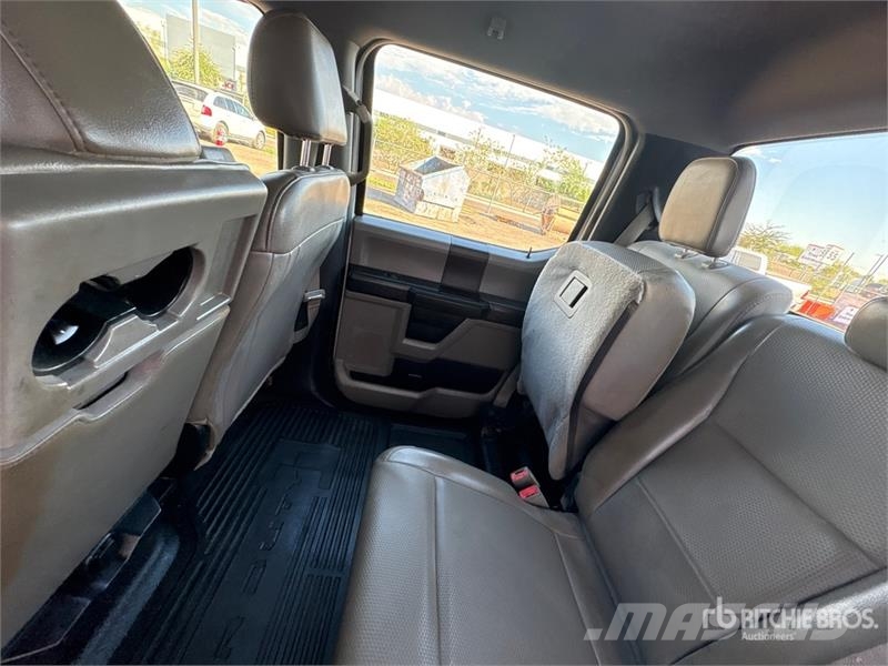 Ford F-250 Cabins and interior