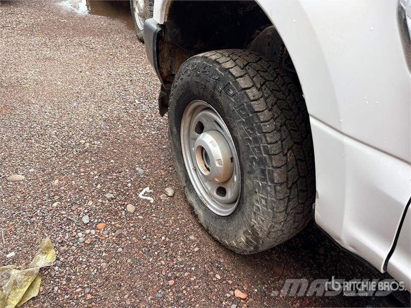 Ford F-250 Kamioni sa otvorenim sandukom