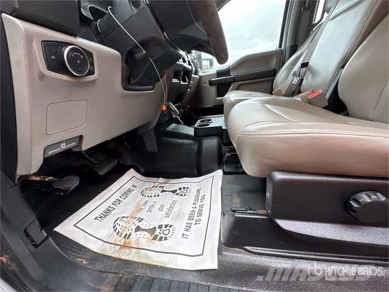 Ford F-250 Kamioni sa otvorenim sandukom