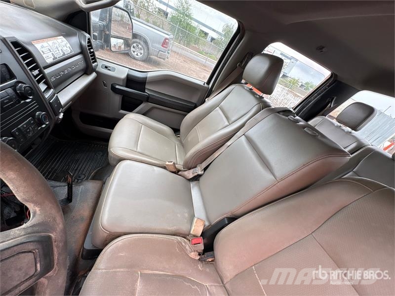 Ford F-250 Cabines e interior
