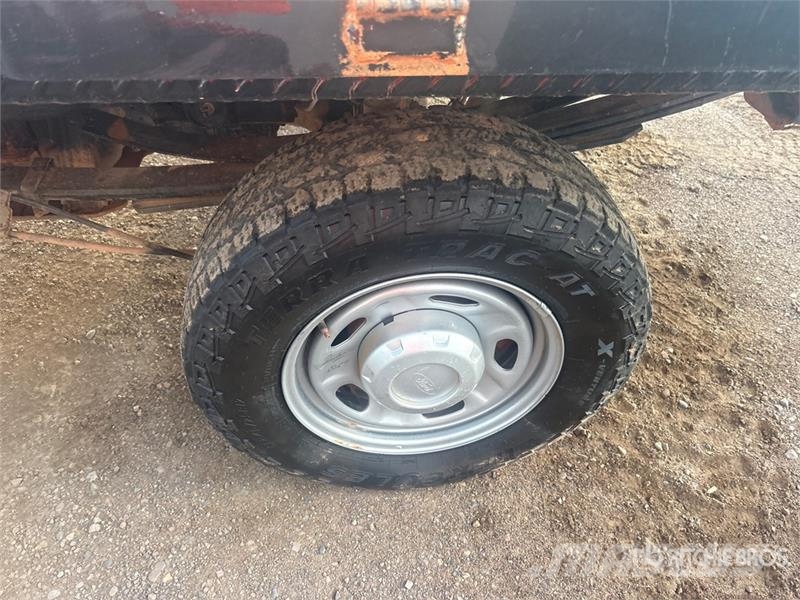 Ford F-250 Ciężarówki typu Platforma / Skrzynia