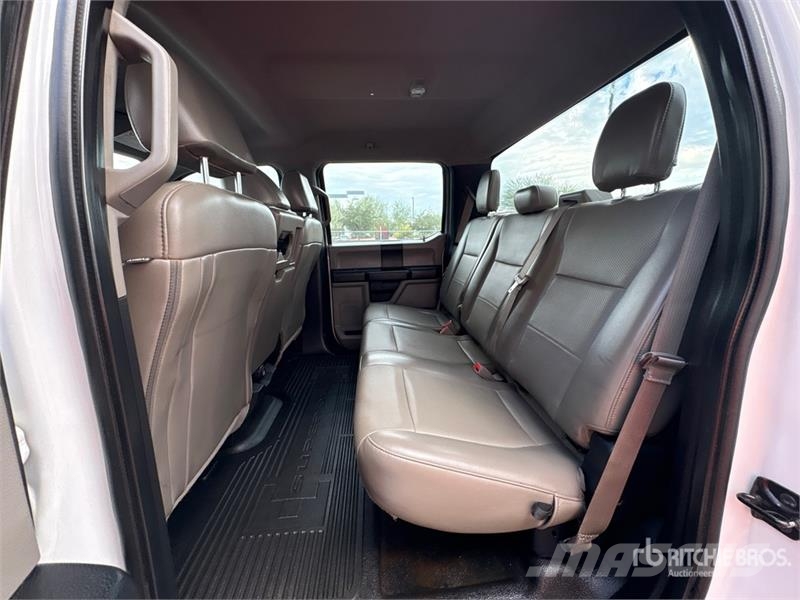 Ford F-250 キャビン及び内装