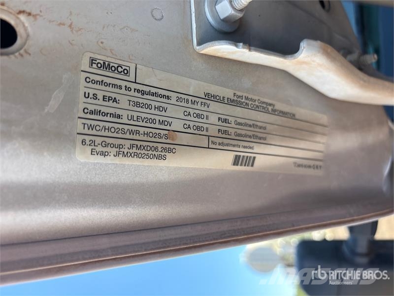 Ford F-250 Tovornjaki s kesonom/platojem