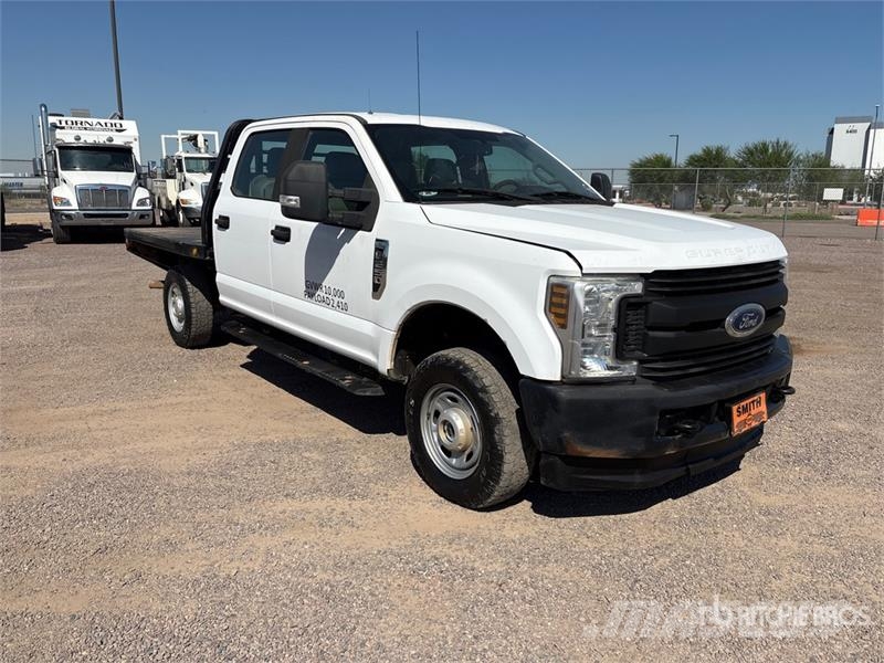 Ford F-250 Platós / Ponyvás teherautók