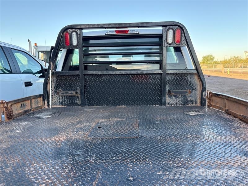Ford F-250 شاحنات مسطحة/مفصلية الجوانب